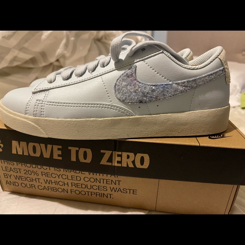 Brand new!!! Nike size 8 for women.